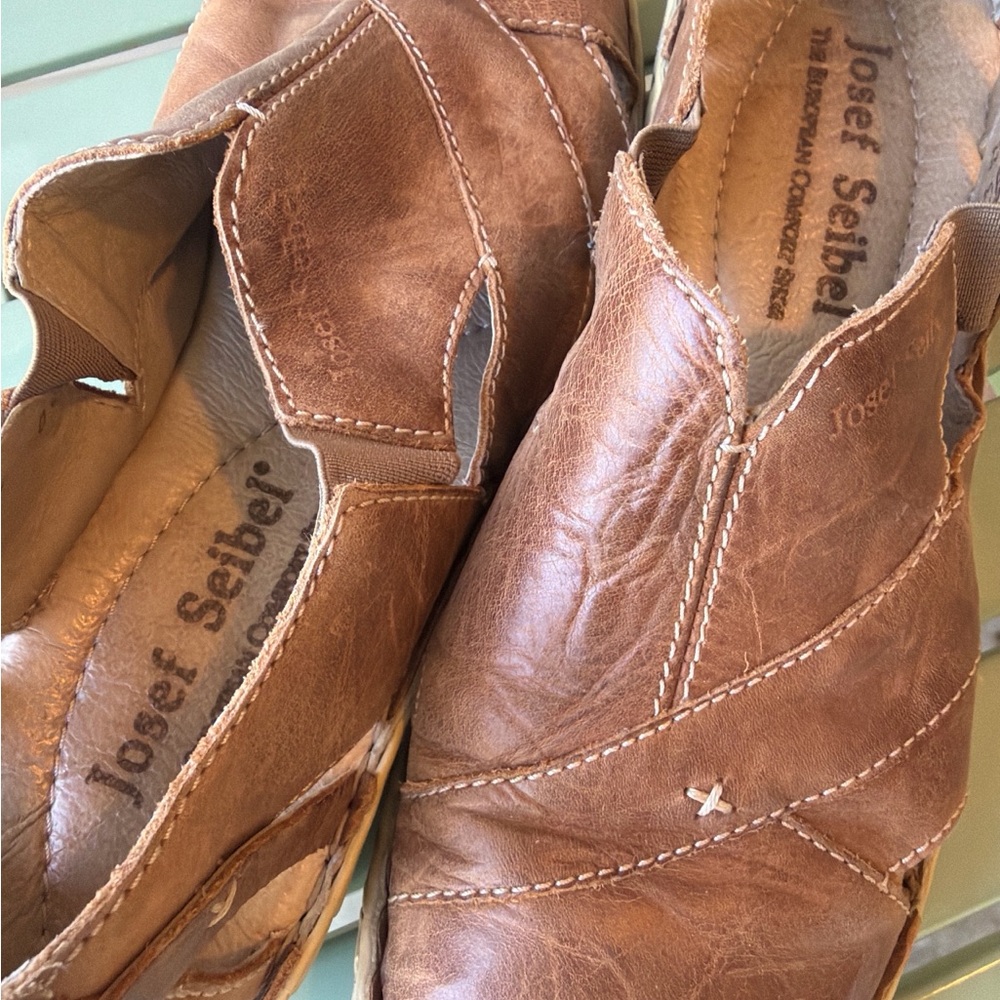Josef Seibel women’s Tan Leather Slip-On Loafers - Picture 5 of 6